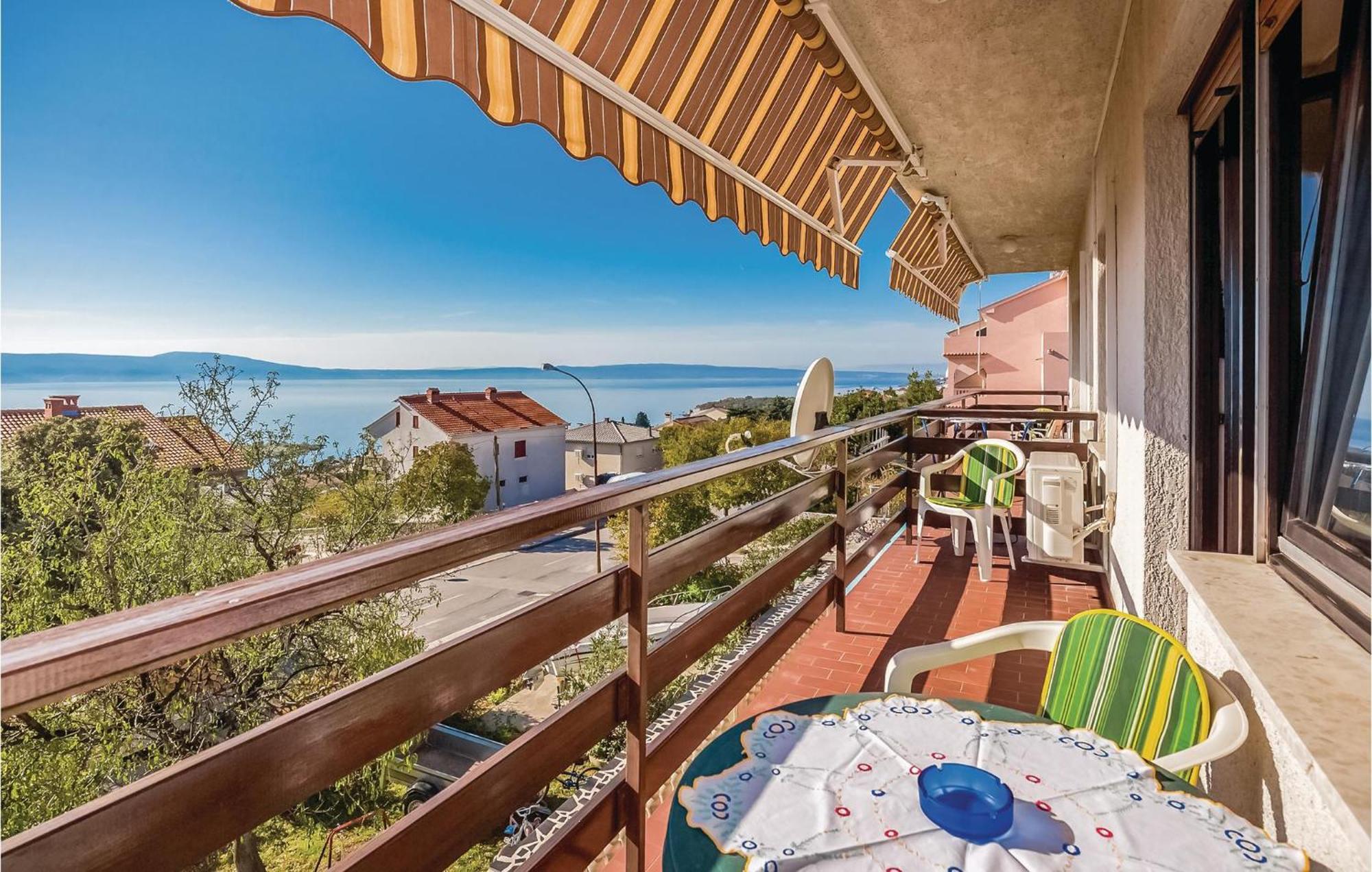 Stunning Apartment In Novi Vinodolski With Wifi Exterior foto